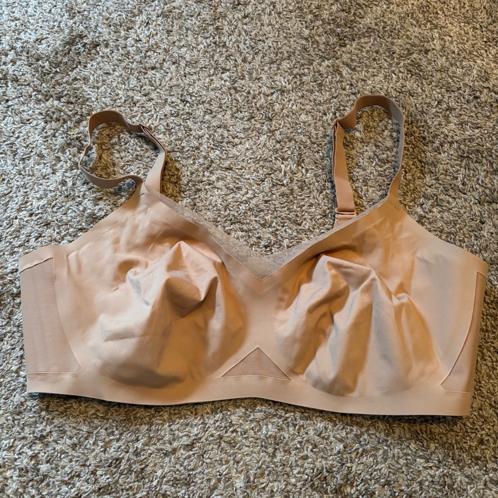 NWOT HoneyLove crossover wireless bra